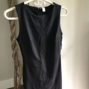 Black XS Old Navy Pointe Dress Nwt